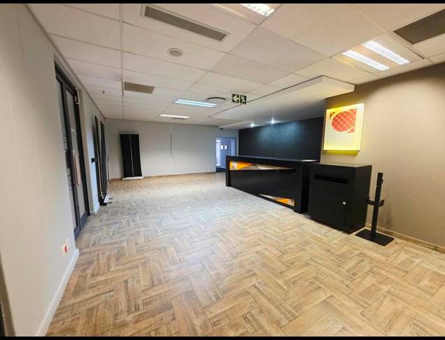 BUSINESS PROPERTY TO RENT IN MENLYN